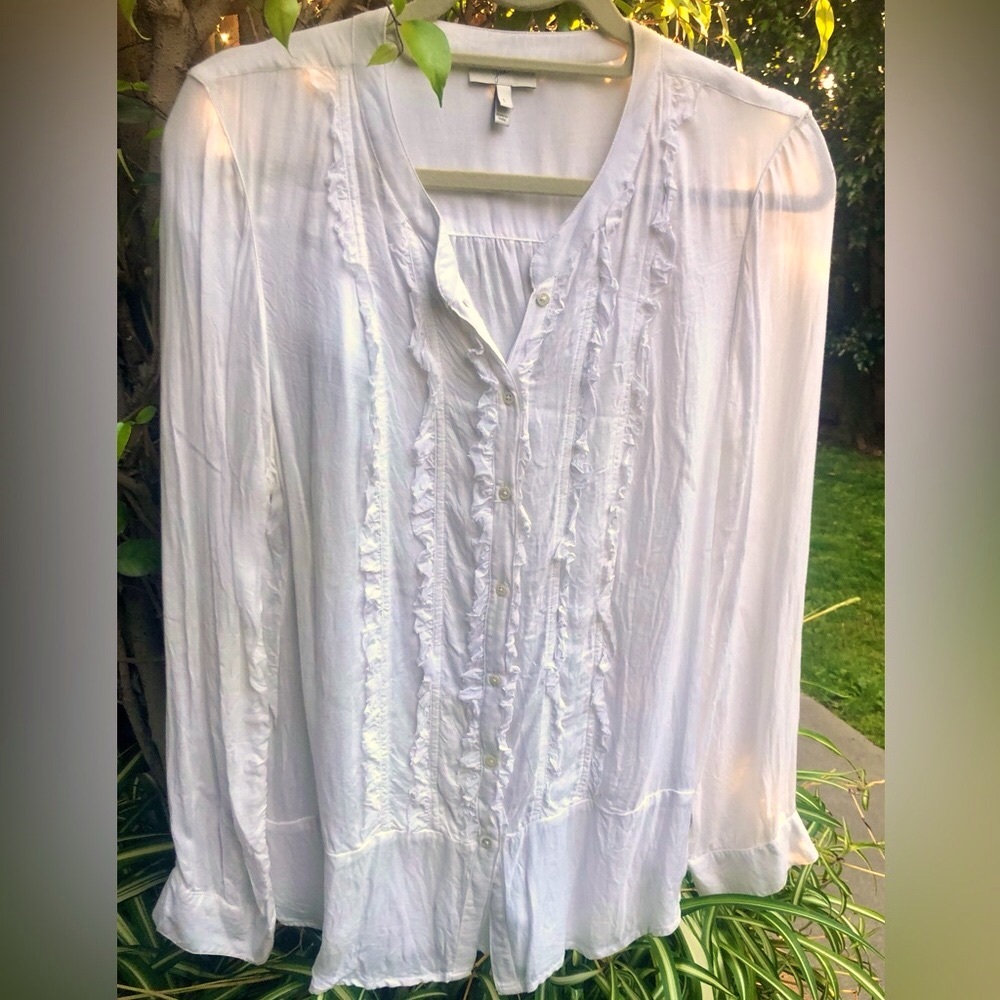 💕JOIE WHITE RUFFLED BLOUSE!